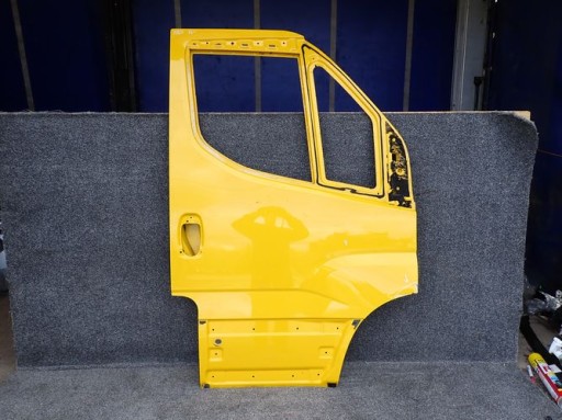 IVECO IV 14- VRATA DESNA  PREDNJA STRANA