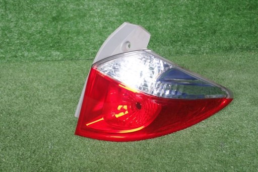 TOYOTA VERSO S 10- LAMPA FAR DESNA STRANA ZADNJA  ZADNJI