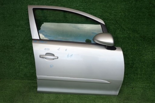 OPEL CORSA D VRATA DESNA  PREDNJA STRANA KOMPLET