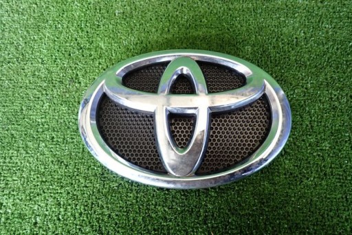 TOYOTA HILUX VIII 15- ZNAK STAKLENI LOGO 75310-0K010