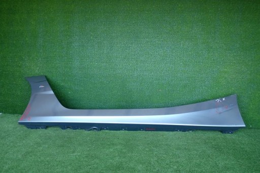 BMW Z4 G29 M-PAKET LAJSNA PRAGA DESNA STRANA