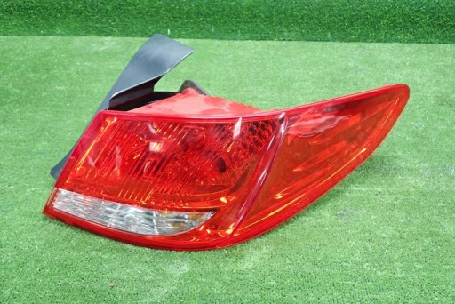 PEUGEOT 408 LAMPA FAR DESNA STRANA ZADNJA  ZADNJI