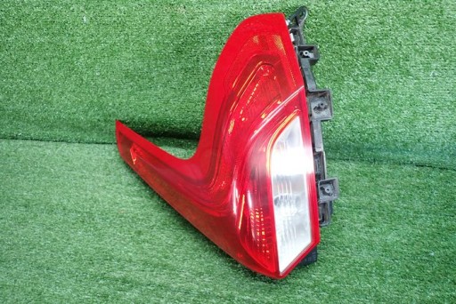 VOLVO V40 12- LAMPA FAR DESNA STRANA ZADNJA  ZADNJI