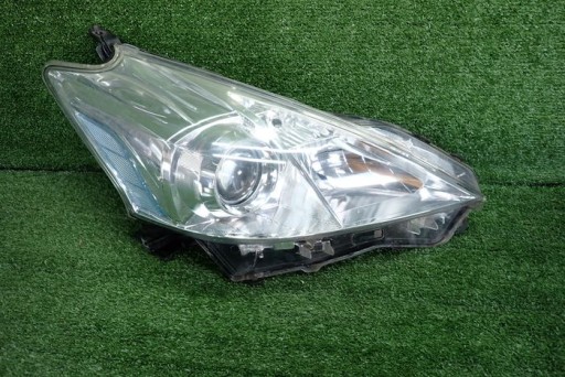 TOYOTA PRIUS III + PLUS 09-16 FAR DESNA STRANA LAMPA