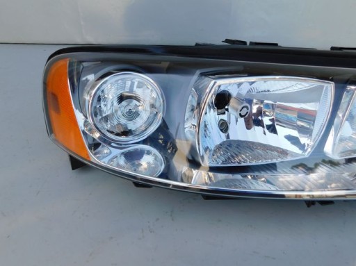VOLVO V70 XC70 REDIZAJN FAR DESNA STRANA