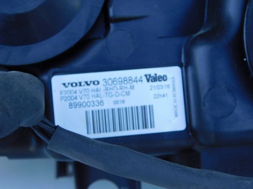 VOLVO V70 XC70 REDIZAJN FAR DESNA STRANA