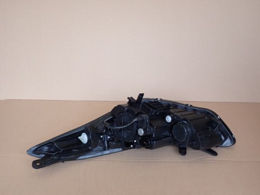 HYUNDAI ELANTRA 10-13 FAR DESNA STRANA LAMPA DEPO ZAMJENSKI DIO HYUNDAI ELANTRA 10-13 FAR DESNA STRANA LAMPA DEPO ZAMJENSKI DIO