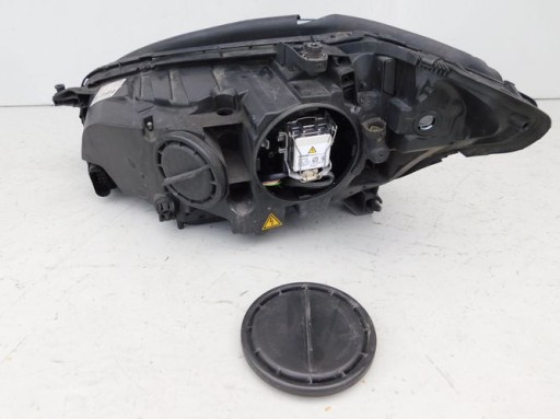 MERCEDES W221 S-KLASA XENON REDIZAJN FAR DESNA STRANA