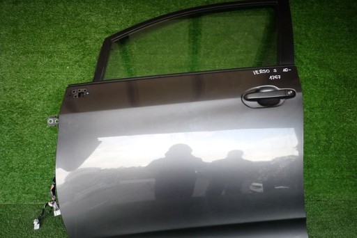 TOYOTA VERSO S 10- VRATA LIJEVA PREDNJA STRANA