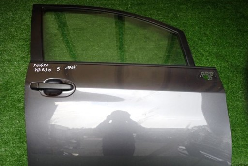 TOYOTA VERSO S 10- VRATA DESNA PREDNJA STRANA TOYOTA VERSO S 10- VRATA DESNA PREDNJA STRANA