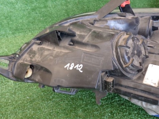 OPEL MERIVA B REDIZAJN 13- FAR DESNA STRANA LAMPA