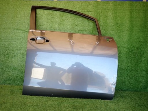 TOYOTA VERSO 09- VRATA DESNA  PREDNJA STRANA