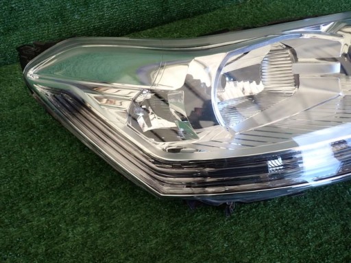 CITROEN C5 10- FAR DESNA STRANA LAMPA 9672694080