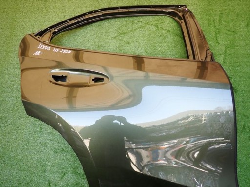 LEXUS UX 18- VRATA DESNA ZADNJA ZADNJI LEXUS UX 18- VRATA DESNA ZADNJA ZADNJI
