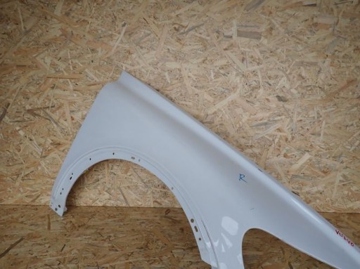 VOLVO C30 BLATOBRAN DESNA STRANA PREDNJA