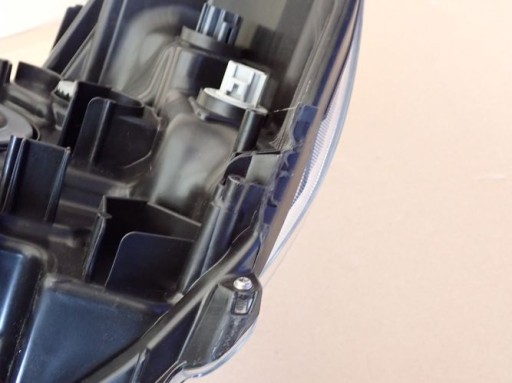 TOYOTA HILUX VIII REDIZAJN 20- FAR DESNA STRANA LAMPA 1EJ-923364-040