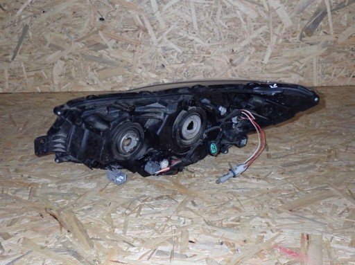 SUBARU XV 11- FAR DESNA STRANA LAMPA SUBARU XV 11- FAR DESNA STRANA LAMPA