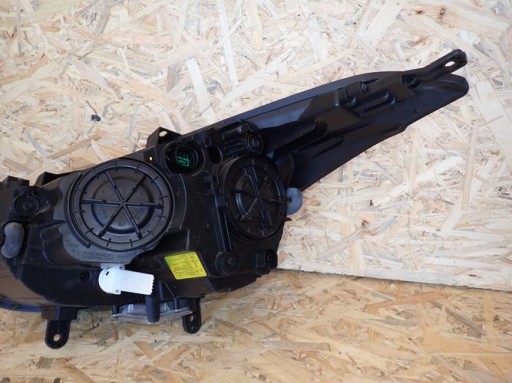 HYUNDAI I40 12- FAR DESNA STRANA LAMPA 92102-3Z330