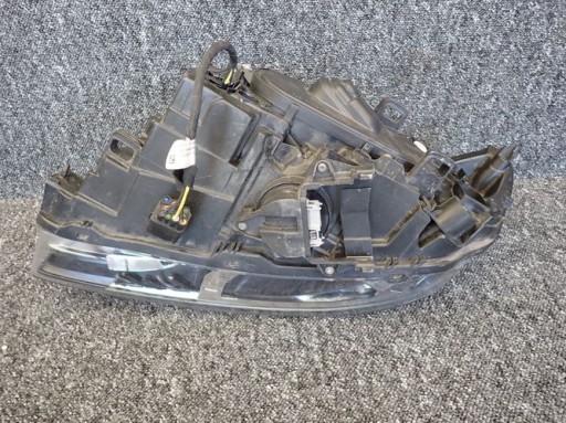 VOLVO S60 II V60 XENON REDIZAJN 13-17 FAR DESNA STRANA LAMPA 31420262 VOLVO S60 II V60 XENON REDIZAJN 13-17 FAR DESNA STRANA LAMPA 31420262