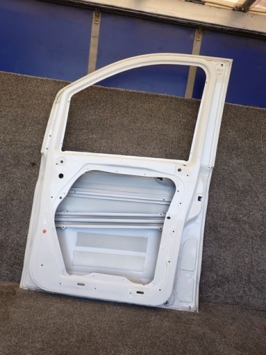 MERCEDES VITO 447 W447 VIANO 14- VRATA DESNA  PREDNJA STRANA