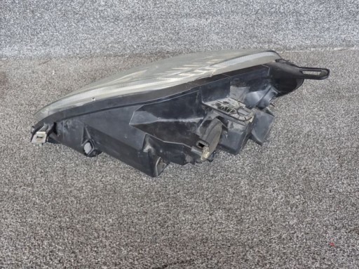 FIAT PUNTO GRANDE FAR DESNA STRANA LAMPA