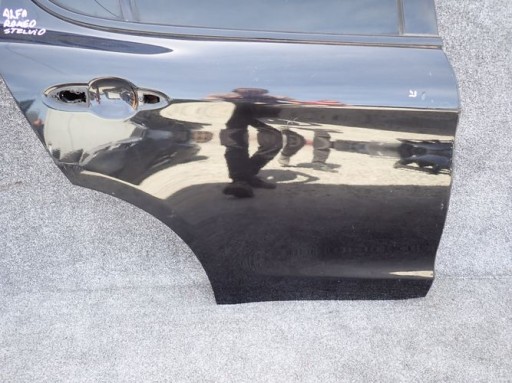 ALFA ROMEO STELVIO VRATA DESNA ZADNJA ZADNJI ALFA ROMEO STELVIO VRATA DESNA ZADNJA ZADNJI
