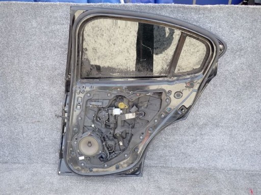 ALFA ROMEO STELVIO VRATA DESNA ZADNJA ZADNJI ALFA ROMEO STELVIO VRATA DESNA ZADNJA ZADNJI