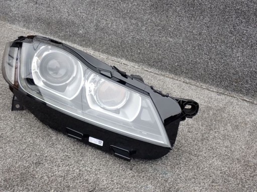 JAGUAR F-PACE XENON LED XF X260 FAR DESNA STRANA LAMPA