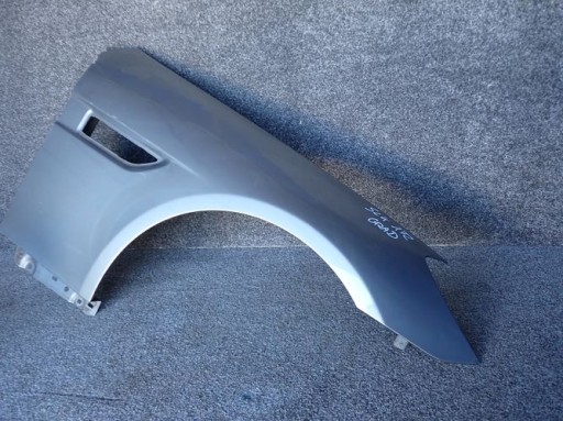 MERCEDES W172 172 SLK BLATOBRAN DESNA STRANA PREDNJA PO OŠTEĆENO OD TUČE