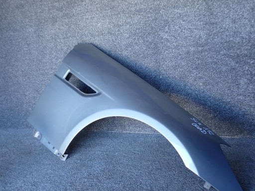 MERCEDES W172 172 SLK BLATOBRAN DESNA STRANA PREDNJA PO OŠTEĆENO OD TUČE