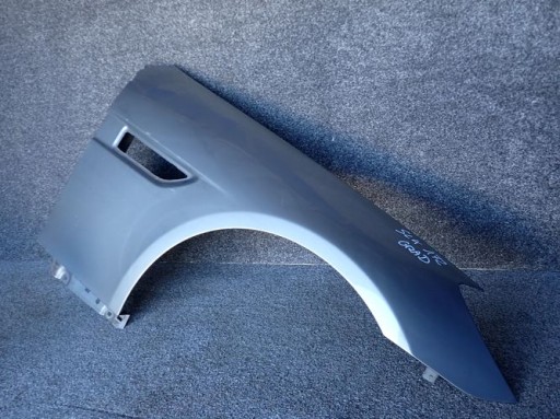 MERCEDES W172 172 SLK BLATOBRAN DESNA STRANA PREDNJA PO OŠTEĆENO OD TUČE