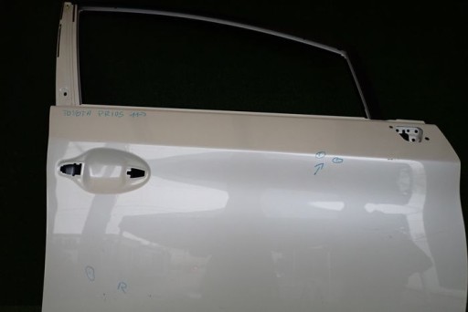 TOYOTA PRIUS 09-16 VRATA DESNA  PREDNJA STRANA