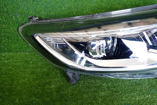 RENAULT KADJAR REDIZAJN 18- FAR DESNA STRANA LAMPA RENAULT KADJAR REDIZAJN 18- FAR DESNA STRANA LAMPA