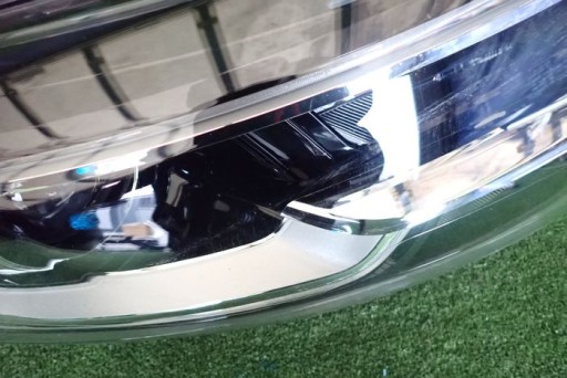 RENAULT KADJAR REDIZAJN 18- FAR DESNA STRANA LAMPA RENAULT KADJAR REDIZAJN 18- FAR DESNA STRANA LAMPA