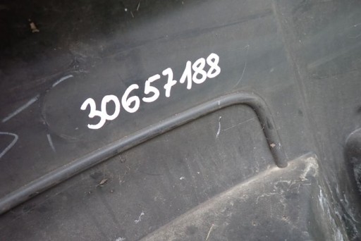 VOLVO C30 R-DESIGN 10- BRANIK PREDNJA STRANA