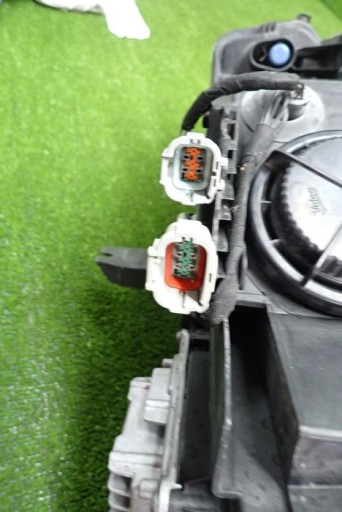 INFINITY Q30 QX30 15- FAR DESNA STRANA LAMPA