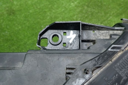 INFINITY Q30 QX30 15- FAR DESNA STRANA LAMPA