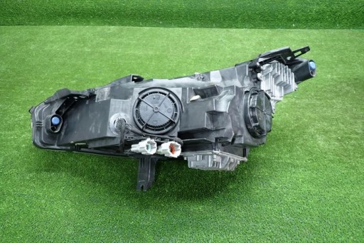 INFINITY Q30 QX30 15- FAR DESNA STRANA LAMPA