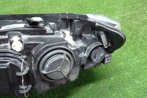 BMW X1 E84 REDIZAJN 12- FAR DESNA STRANA LAMPA