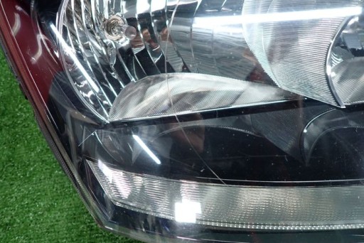 SKODA YETI REDIZAJN 13- FAR DESNA STRANA LAMPA