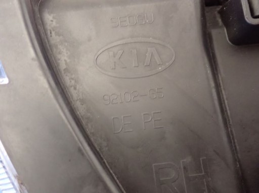 KIA NIRO LEČA 16- FAR DESNA STRANA LAMPA 92102-G5