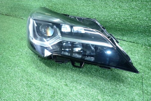 OPEL ASTRA K V LED LUX 16- FAR DESNA STRANA LAMPA OPEL ASTRA K V LED LUX 16- FAR DESNA STRANA LAMPA