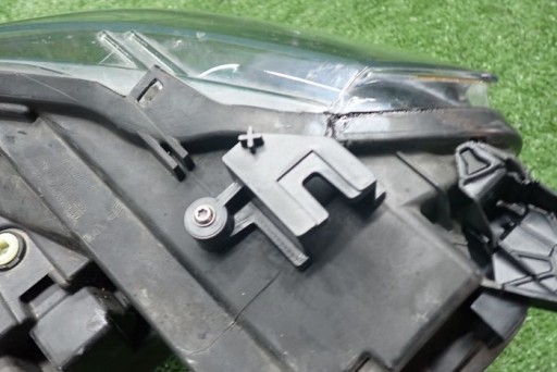 PEUGEOT PARTNER IV RIFTER 18- FAR DESNA STRANA LAMPA