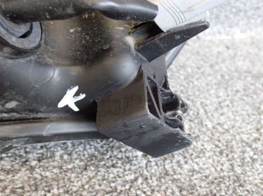 TOYOTA VERSO REDIZAJN 13- FAR DESNA STRANA LAMPA LEČA
