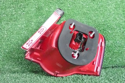 VW PASSAT B6 LAMPA FAR LIJEVA STRANA ZADNJA ZADNJI VW PASSAT B6 LAMPA FAR LIJEVA STRANA ZADNJA ZADNJI