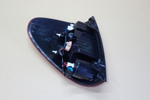 MITSUBISHI L200 05-15 LAMPA FAR DESNA STRANA ZADNJA ZADNJI MITSUBISHI L200 05-15 LAMPA FAR DESNA STRANA ZADNJA ZADNJI