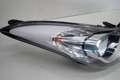 HYUNDAI ELANTRA 10-13 FAR DESNA STRANA LAMPA HYUNDAI ELANTRA 10-13 FAR DESNA STRANA LAMPA