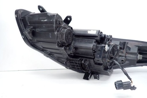 HYUNDAI ELANTRA 10-13 FAR DESNA STRANA LAMPA HYUNDAI ELANTRA 10-13 FAR DESNA STRANA LAMPA