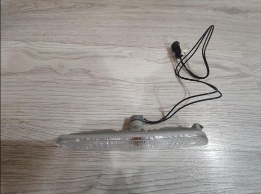 LAMPA FAR MACJE OCI DESNA STRANA VOLVO S40 V40 30652045