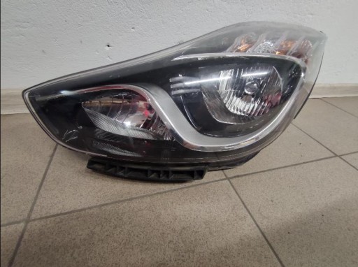 LAMPA FAR PREDNJA STRANA HYUNDAI IX20 92101-1KXXX 9PIN